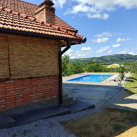 E&m Kuca S Bazenom Holiday home