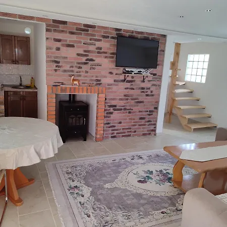 Holiday home E&m Kuca S Bazenom